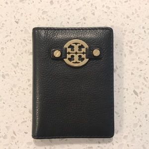 Tory Burch bifold Amanda transit pass card holder